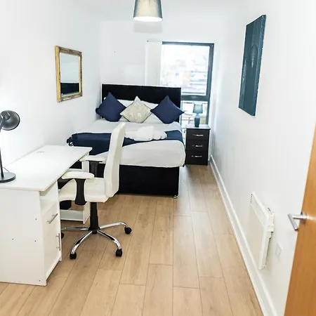 Apartment 2ndhomestays-digbeth-birmingham I Sleeps 6 I Contractors I Insurance & Relocating Guests I Free Parking *