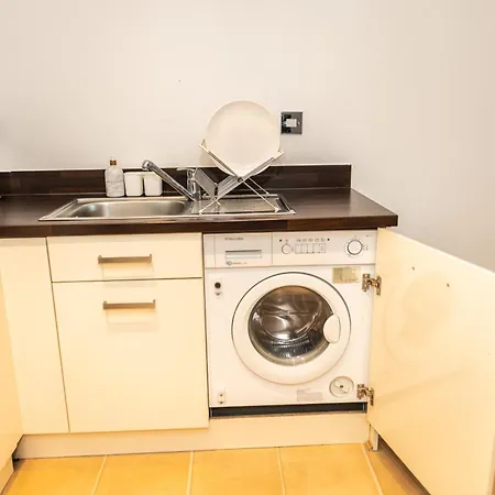Apartment 2ndhomestays-digbeth-birmingham I Sleeps 6 I Contractors I Insurance & Relocating Guests I Free Parking