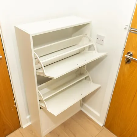 2ndhomestays-digbeth-birmingham I Sleeps 6 I Contractors I Insurance & Relocating Guests I Free Parking Apartment Birmingham